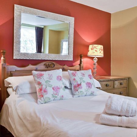 Howe Cottage โบว์เนส ออน วินเดอเมียร์ ภายนอก รูปภาพ