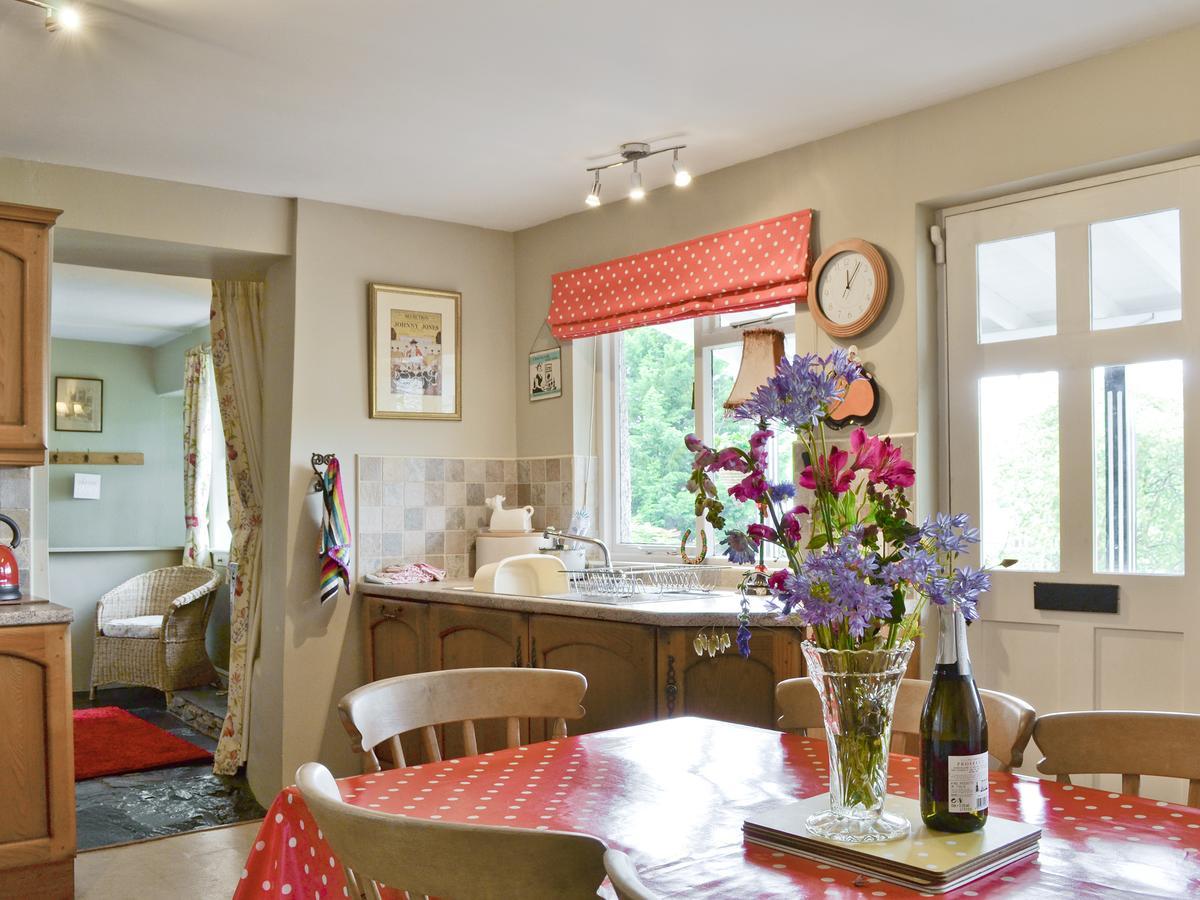 Howe Cottage โบว์เนส ออน วินเดอเมียร์ ภายนอก รูปภาพ